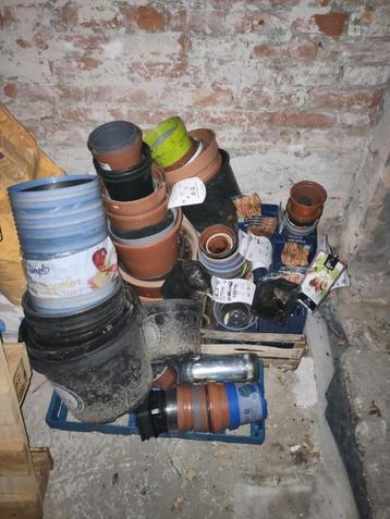 Gratis planten potjes beschikbaar voor biedingen