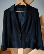 Mooie korte blazer met satijnen kraag en sierzakjes 38/40, Vêtements | Femmes, Pulls & Gilets, Enlèvement ou Envoi, Comme neuf