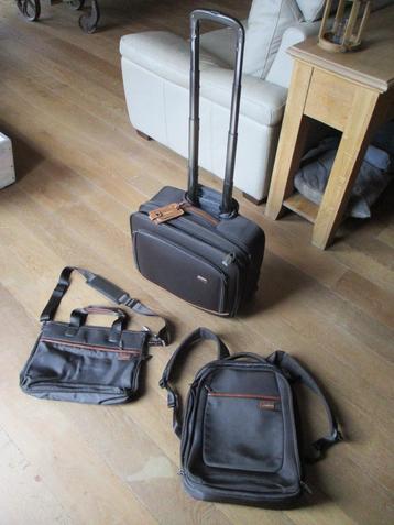 reiskoffer trolley , bagagetas ,uittrekhandgreep wieltjes, Handtassen en Accessoires, Koffers, Ophalen of Verzenden, Zo goed als nieuw