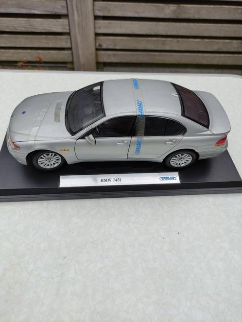 Prachtige Bmw 745 i, Hobby en Vrije tijd, Modelauto's | 1:18, Zo goed als nieuw, Ophalen