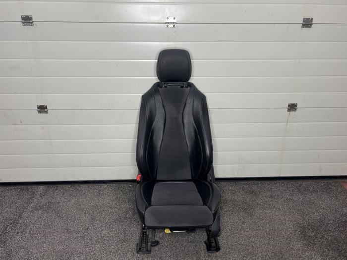 Stoel links van een Mercedes E-Klasse, Auto-onderdelen, Interieur en Bekleding, Mercedes-Benz, Gebruikt, 3 maanden garantie