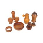 6 oude gedraaide houten stukken: luciferhouder, windmolen, Ophalen of Verzenden