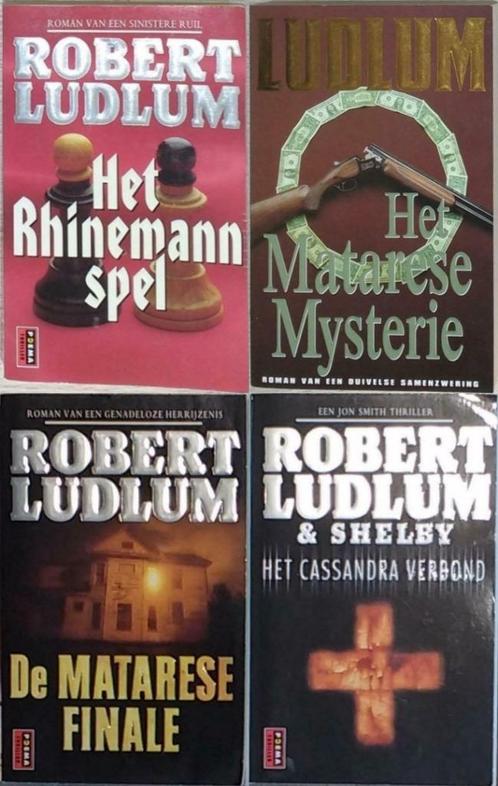 Robert Ludlum: 4 boeken, Boeken, Thrillers, Zo goed als nieuw, Ophalen