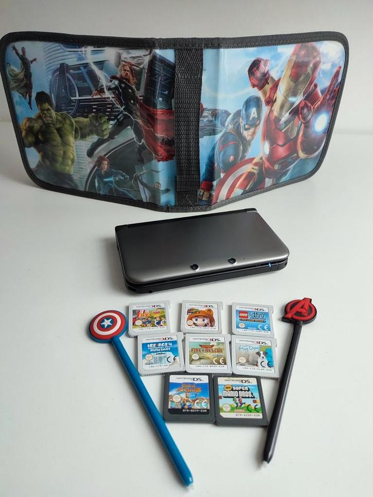 Grijze 3ds XL-console en 9 games, Games en Spelcomputers, Spelcomputers | Nintendo DS, Zo goed als nieuw, Ophalen of Verzenden