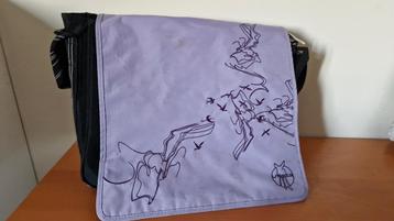 Luiertas verzorgtas met verzorgmatje beschikbaar voor biedingen
