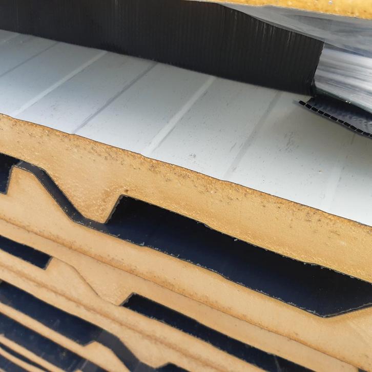 Sandwich dakpaneel 4cm, nieuw , PROMO, Doe-het-zelf en Bouw, Dakpannen en Dakbedekking, Nieuw, Dakplaat of Dakpanplaat, Metaal