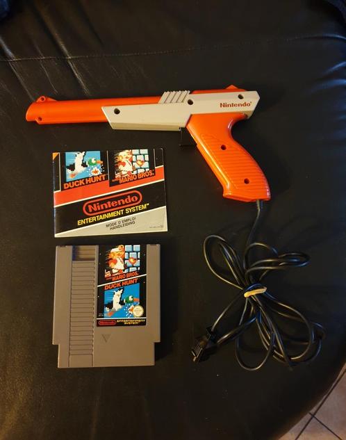 Super Mario Bros and Duck Hunt + Zapper + Manual Pal NES, Games en Spelcomputers, Games | Nintendo NES, Gebruikt, Avontuur en Actie