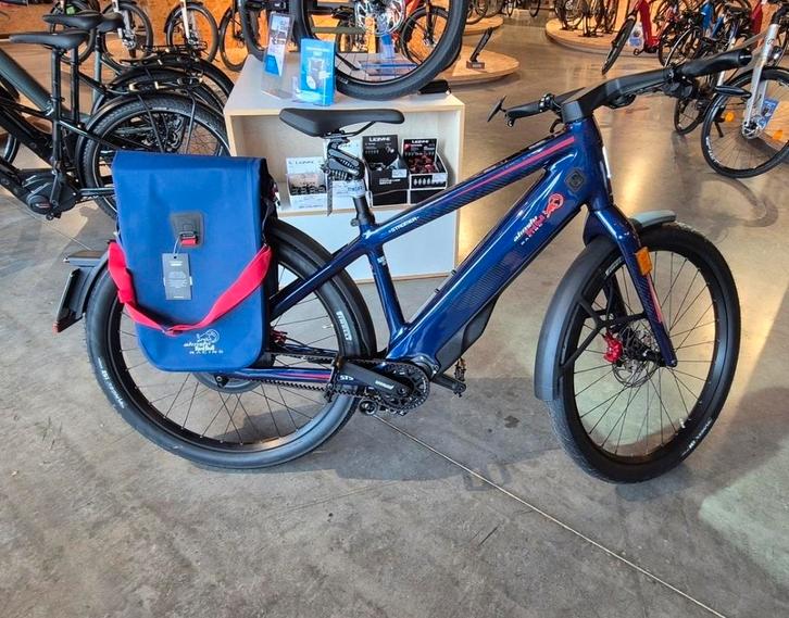 Stromer st5 red Bull mei 2025 met 830km
MEDIUM, Fietsen en Brommers, Elektrische fietsen, Zo goed als nieuw, Stromer, Ophalen