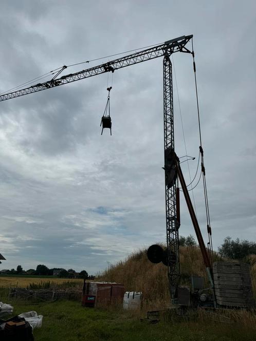 Bouwkraan Benazzato 1993, Zakelijke goederen, Machines en Bouw | Kranen en Graafmachines, Kraan, Ophalen