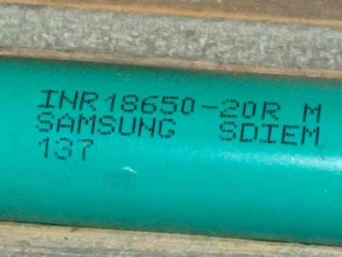 OPLAADBARE BATTERIJEN INR18650-20R M SAMSUNG, Audio, Tv en Foto, Accu's en Batterijen, Nieuw, Ophalen of Verzenden