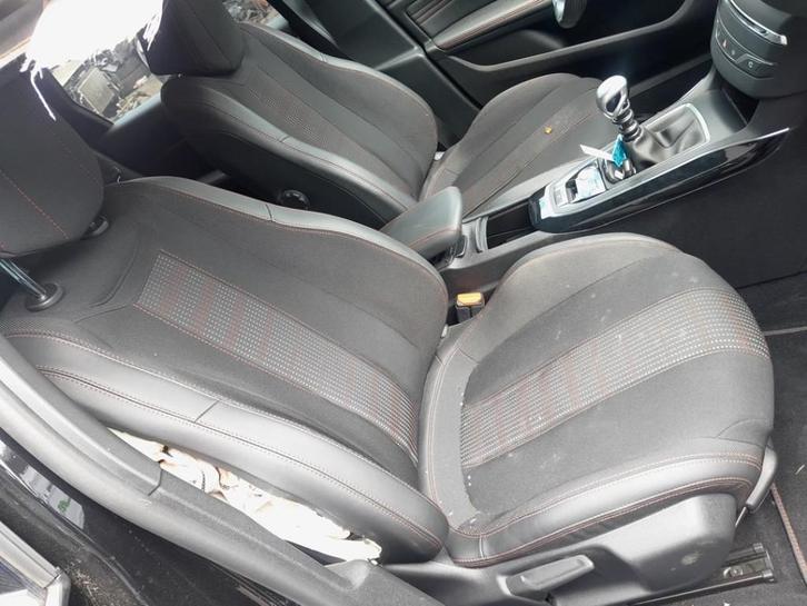 STOEL RECHTS VOOR Peugeot 308 SW (L4 / L9 / LC / LJ / LR), Auto-onderdelen, Interieur en Bekleding, Peugeot, Gebruikt