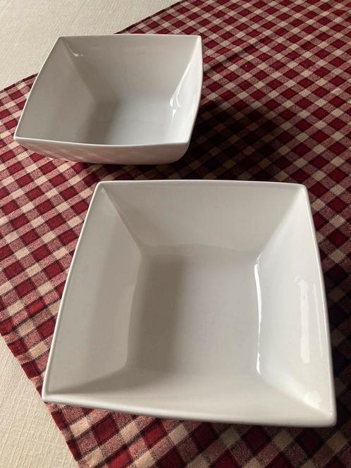 Lot de 2 grands plats carrés (neufs), Huis en Inrichting, Keuken | Servies, Nieuw, Ophalen