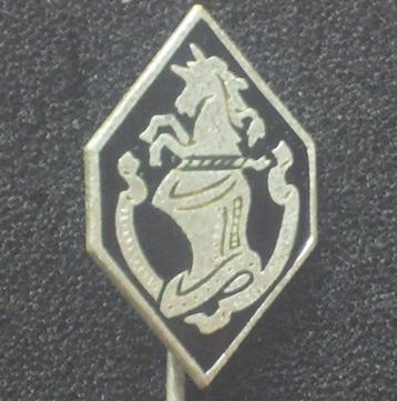 Épingle émaillée de cavalerie belge : école troupes blindées beschikbaar voor biedingen