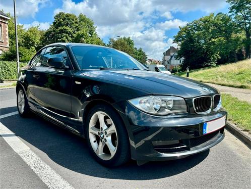 BMW 120i e82 coupé 170 ch - 115000 km, Autos, BMW, Particulier, Série 1, Essence, Coupé, 3 portes, Boîte manuelle, Noir, Gris