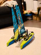 LEGO Technic Catamaran - 42105, Hobby en Vrije tijd, Modelbouw | Boten en Schepen, Ophalen, Zo goed als nieuw