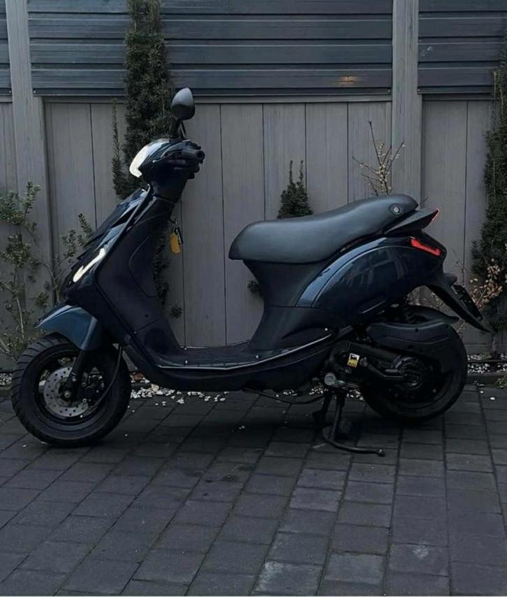 Piaggio zip 4t 50cc a klasse, Fietsen en Brommers, Scooters | Piaggio, Ophalen