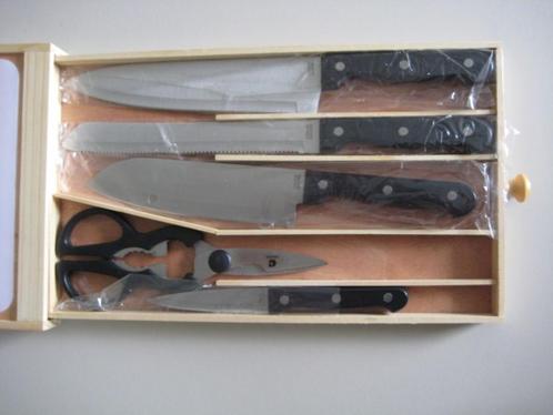 Ensemble de couteaux de cuisine 7 pièces avec planche à déco, Maison & Meubles, Cuisine | Couverts, Neuf, Ensemble de couverts