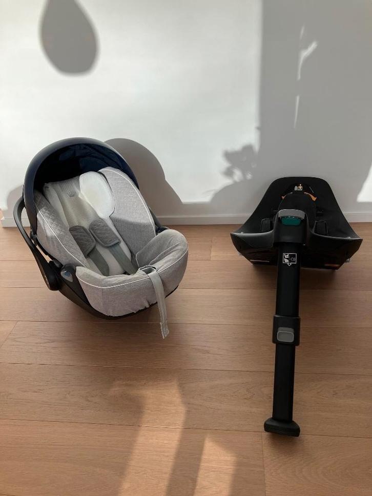 Siège auto Cybex Cloud Z i-size, base et housse First, Enfants & Bébés, Sièges auto, Utilisé, Autres marques, 0 à 13 kg, Isofix