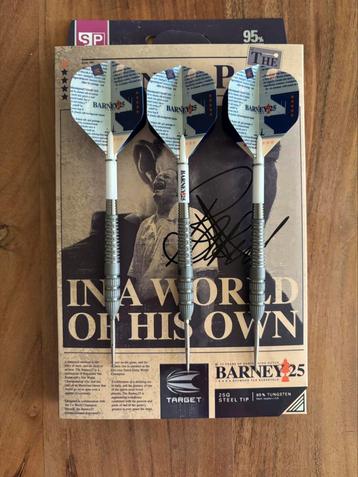 Gesigneerde Target RVB 25th Anniversary Edition Darts beschikbaar voor biedingen