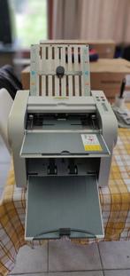 vouwmachine IDEAL 8305, Zakelijke goederen, Kantoor en Winkelinrichting | Kantoorartikelen, Ophalen, Gebruikt