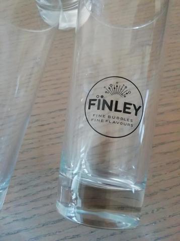 Finley 6 identieke glazen. beschikbaar voor biedingen