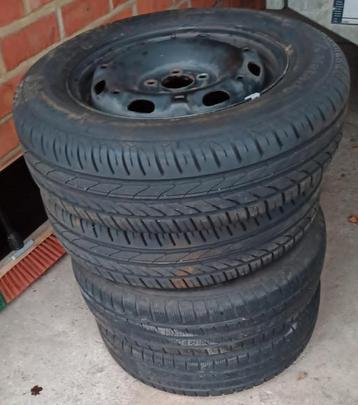 4x banden met stalen velgen voor aanhangwagen 175/70 R14 84T beschikbaar voor biedingen