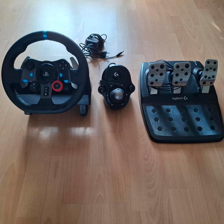 Logitech G29 racestuur + versnellingspook, Games en Spelcomputers, Spelcomputers | Sony Consoles | Accessoires, Zo goed als nieuw