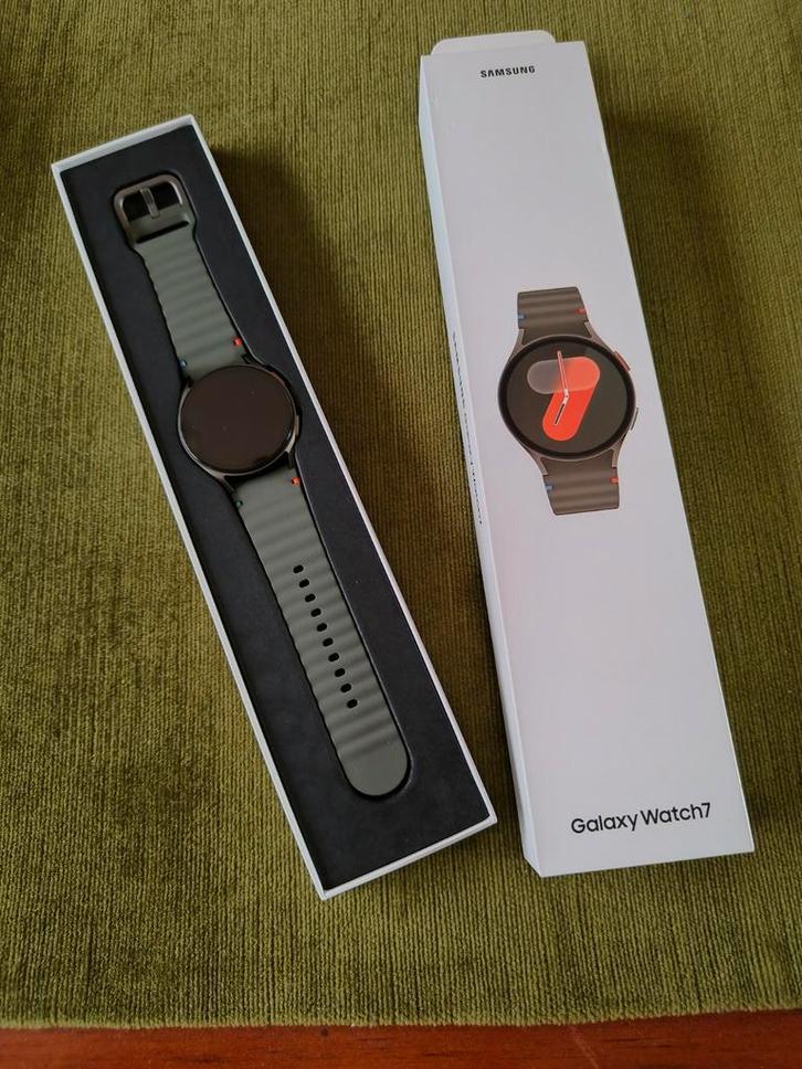 Gloednieuwe Samsung Galaxy Watch7 LTE 40mm te koop, Handtassen en Accessoires, Smartwatches, Nieuw, Ophalen of Verzenden