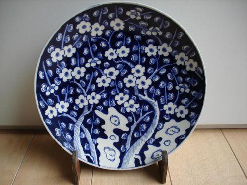 Antiek bord Meiji Japanese Porcelain Blue And White Prunus, Antiek en Kunst, Antiek | Porselein, Ophalen of Verzenden