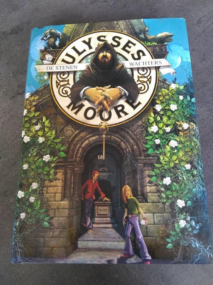 de stenen wachters Ulysses Moore, Boeken, Kinderboeken | Jeugd | 10 tot 12 jaar, Ophalen of Verzenden