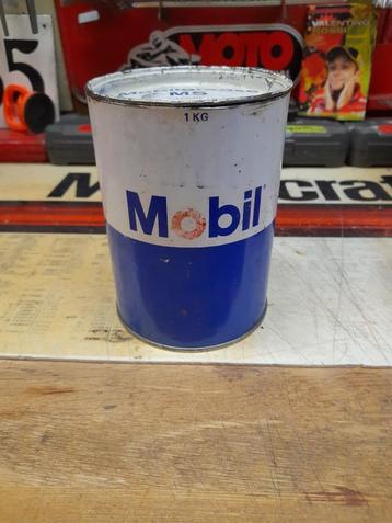Oude mobiele lege vetpot beschikbaar voor biedingen