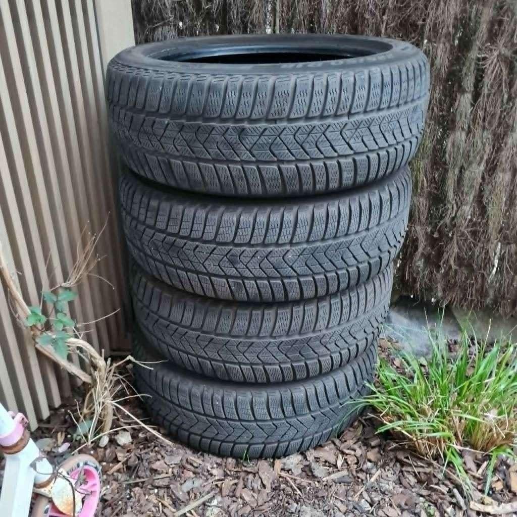 Winterbanden te koop R18, Ophalen, 18 inch, Gebruikt, Winterbanden