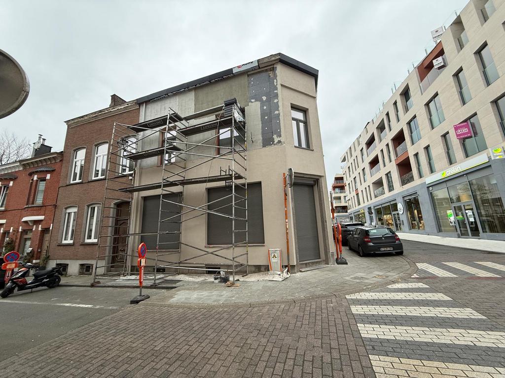 Échafaudage en bonne qualité, Ophalen