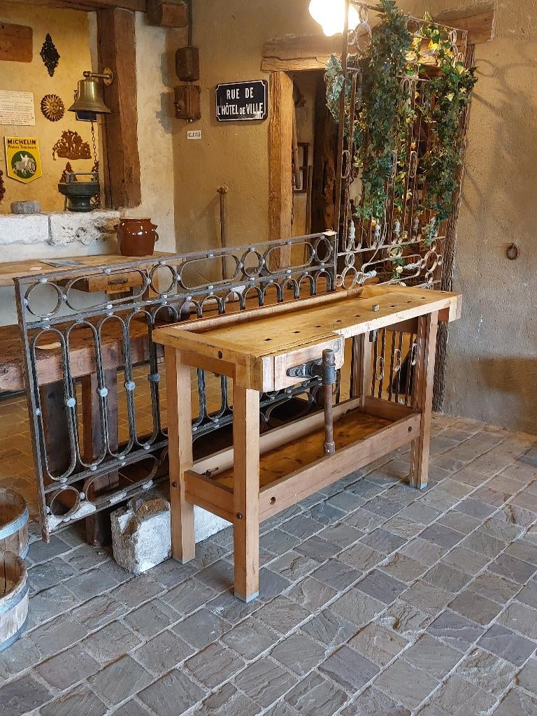 ancien petit établi de la marque Nooitgedagt, Enlèvement