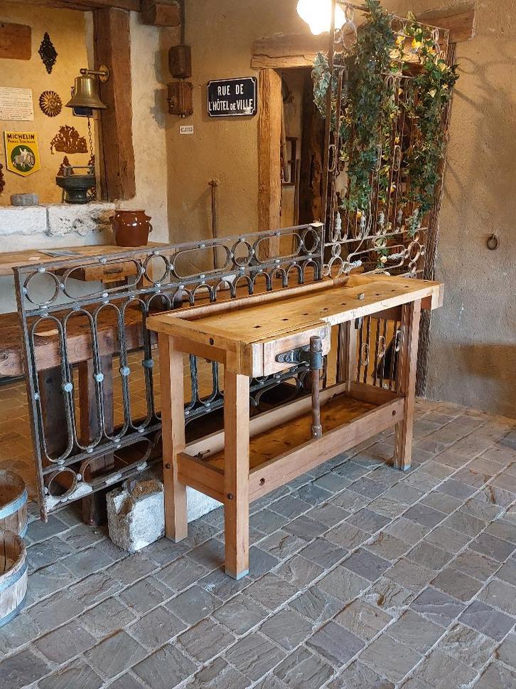 ancien petit établi de la marque Nooitgedagt, Antiquités & Art, Curiosités & Brocante, Enlèvement