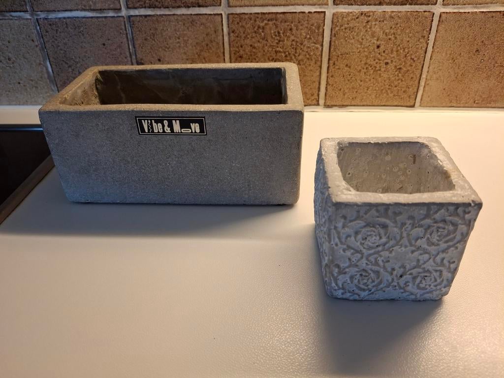 Aardewerken bloempotjes, grote 2 euro, kleine 1 euro, Tuin en Terras, Ophalen of Verzenden, Gebruikt, Steen