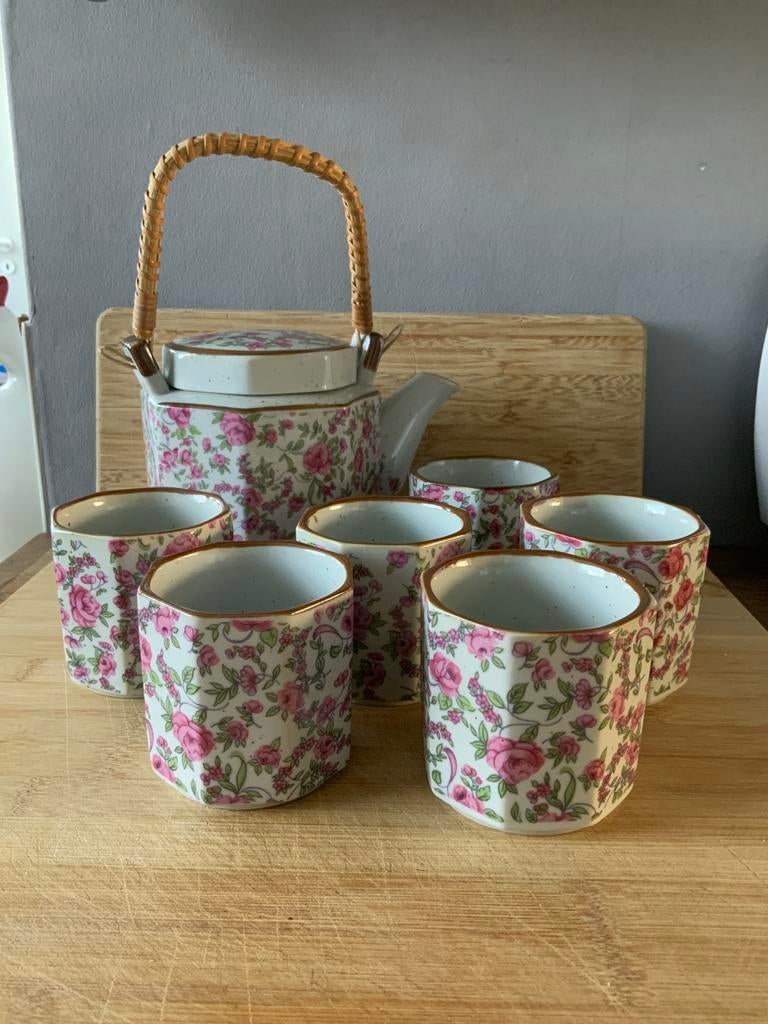 Théière et 6 tasses à motif floral, Maison & Meubles, Enlèvement, Neuf, Autres types