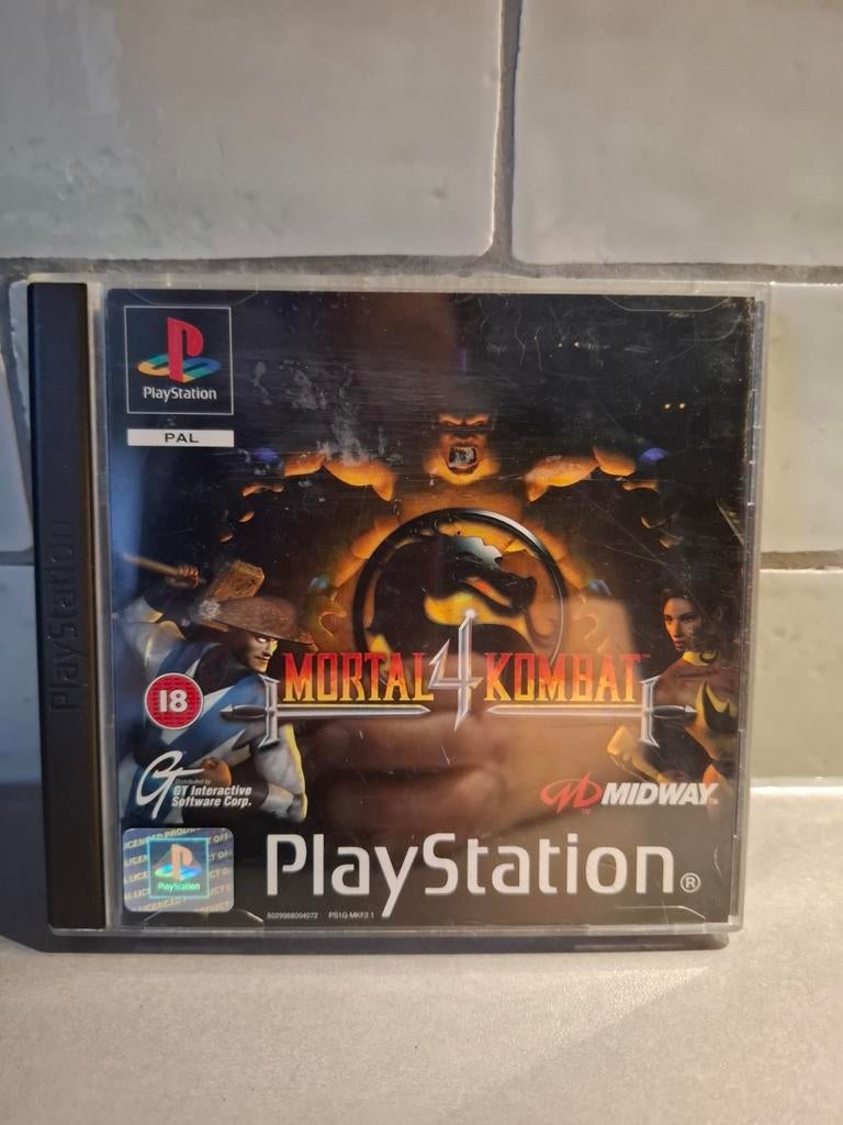 Mortal kombat 4 playstation 1 CIB, Games en Spelcomputers, Games | Sony PlayStation 1, Gebruikt, Vanaf 18 jaar, Vechten, 2 spelers