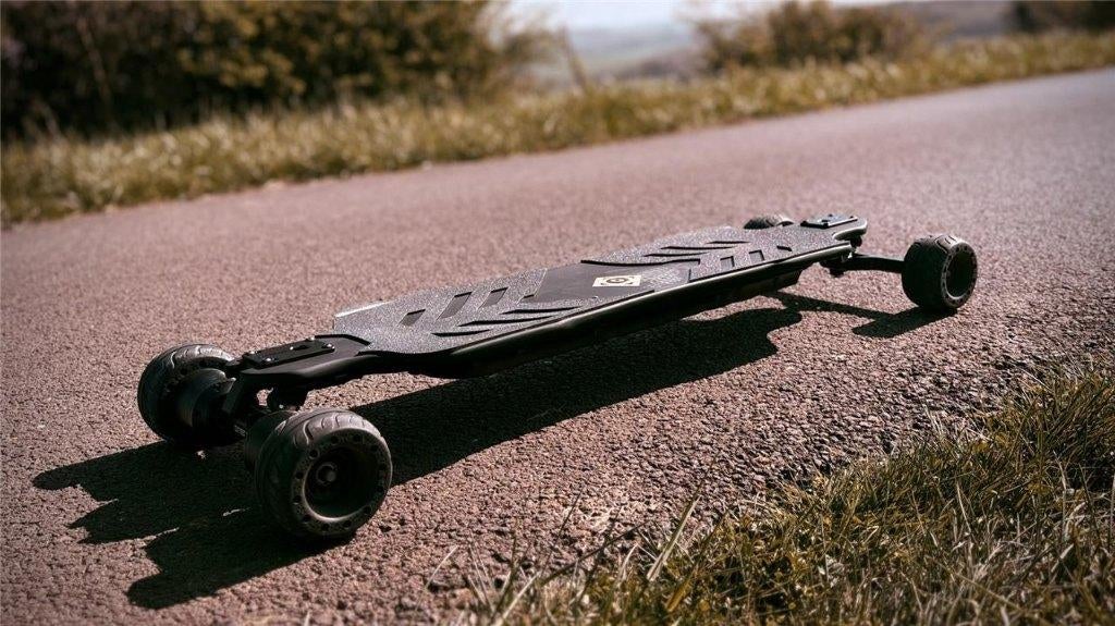 Elektrisch Longboard - ONSRA Black Carve 3 Pro Direct Drive, Sport en Fitness, Skateboarden, Ophalen, Zo goed als nieuw, Skateboard