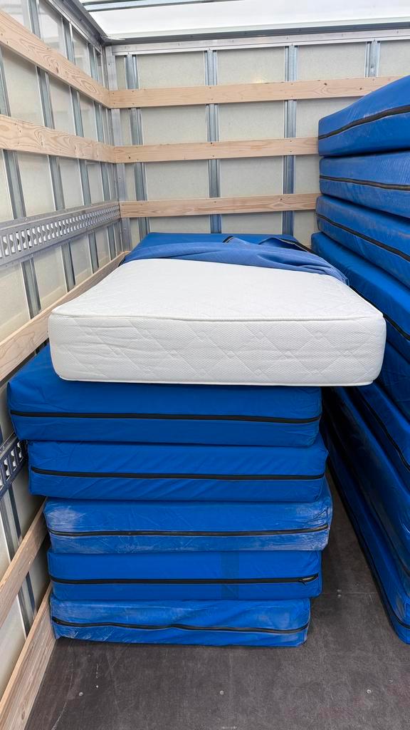 GROS LOT DE MATELAS 90x200 HOUSSE IMPERMÉABLE QUALITÉ HÔTEL, Maison & Meubles, Chambre à coucher | Matelas & Sommiers, Matelas