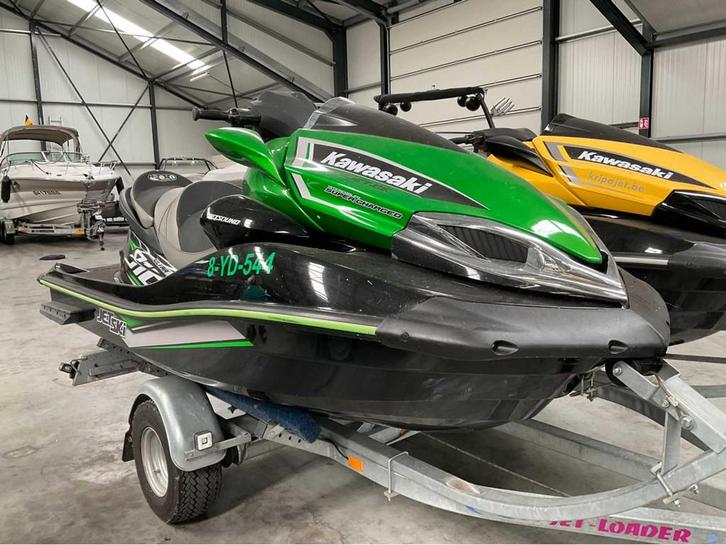 2 Kawasaki Ultra avec remorque (Ultra LX & 300X suralimenté, Sports nautiques & Bateaux, Jet Skis & Scooters de mer, Utilisé, Essence