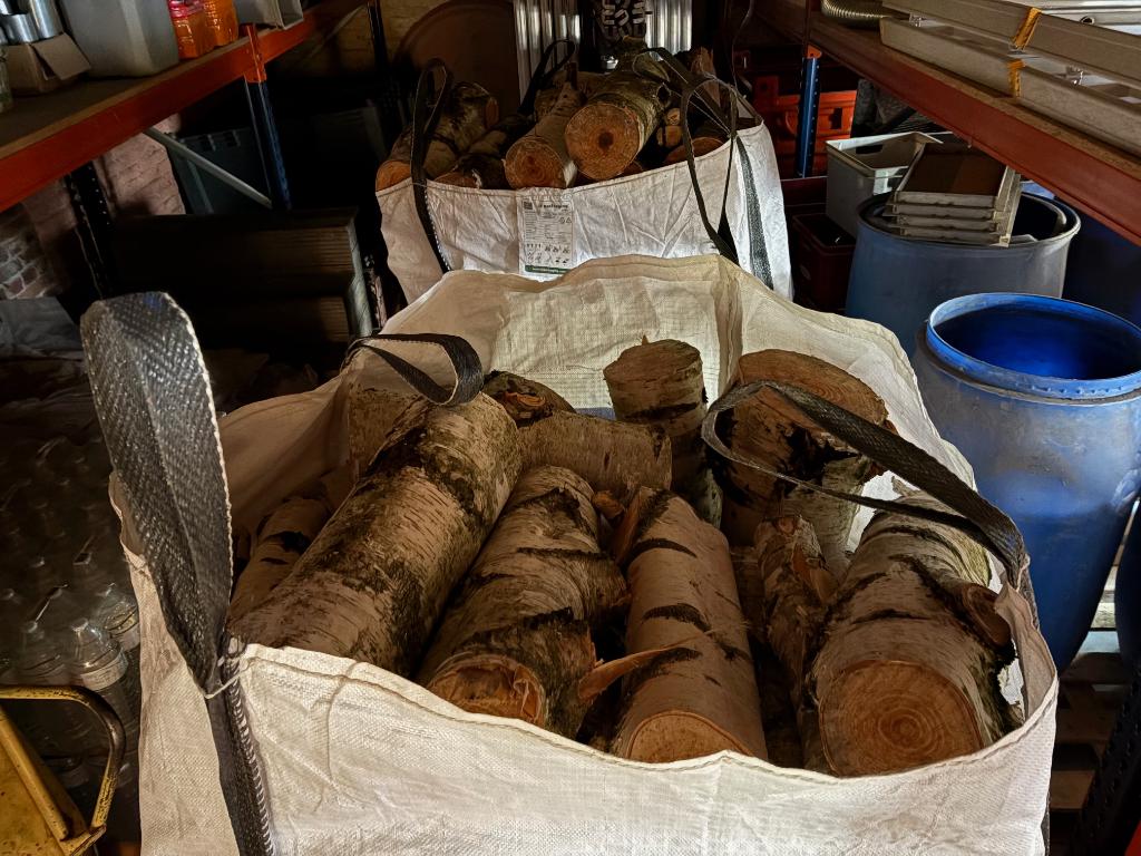 bois de chauffage, Jardin & Terrasse, Bois de chauffage, 3 à 6 m³, Enlèvement, Bouleau, Bûches