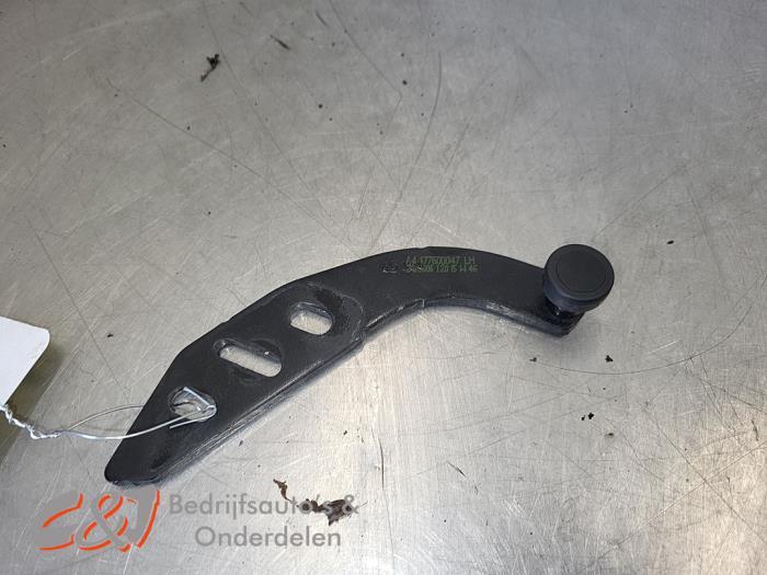 Roulette porte coulissante gauche d'un Mercedes V-Klasse (97, Autos : Pièces & Accessoires, Carrosserie & Tôlerie, Mercedes-Benz