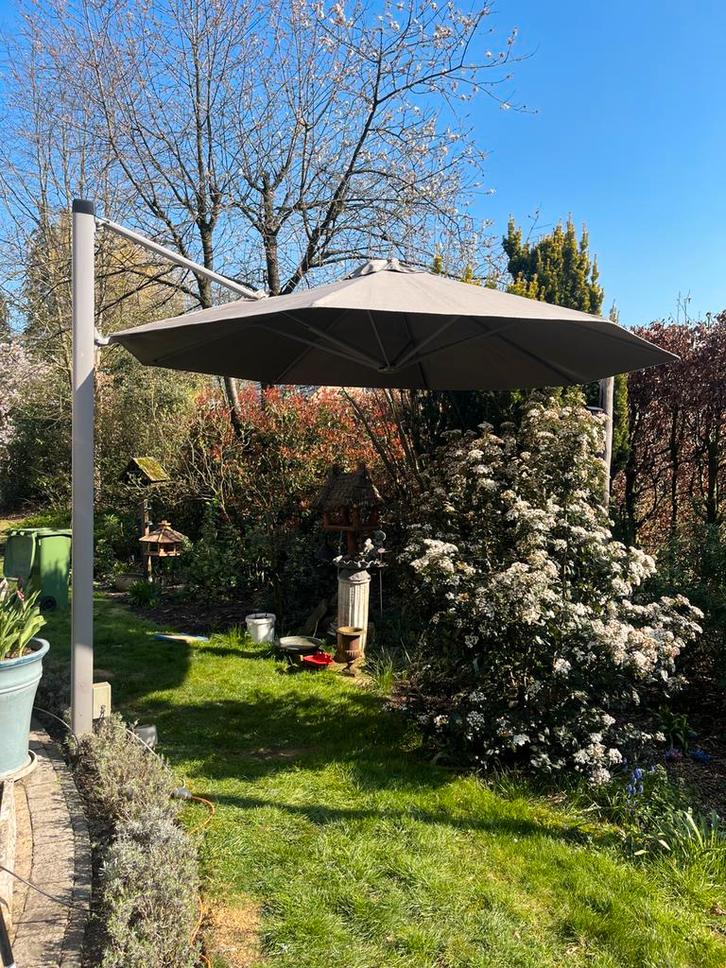 Parapluie motorisé PROSTOR à vendre, Jardin & Terrasse, Tonnelles, Comme neuf, Enlèvement
