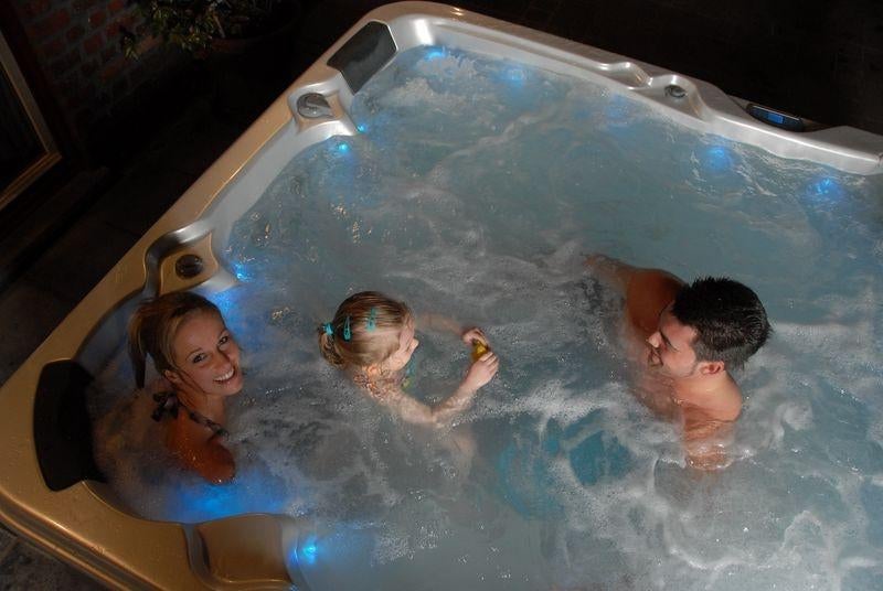 jacuzzis Wellis avec services et garanties 0476885653, Enlèvement, Neuf, Autres types