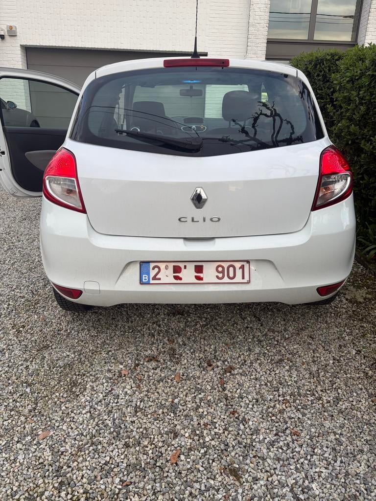 Renault Clio 3, Voorwielaandrijving, Sound system, Wit, Particulier