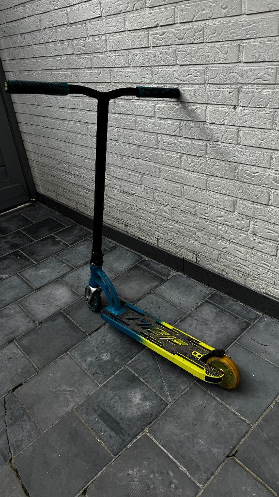 MGP Madd Gear Pro Stuntstep - Topstaat / Amper gebruikt, Fietsen en Brommers, Steps, Zo goed als nieuw, Gewone step, Ophalen
