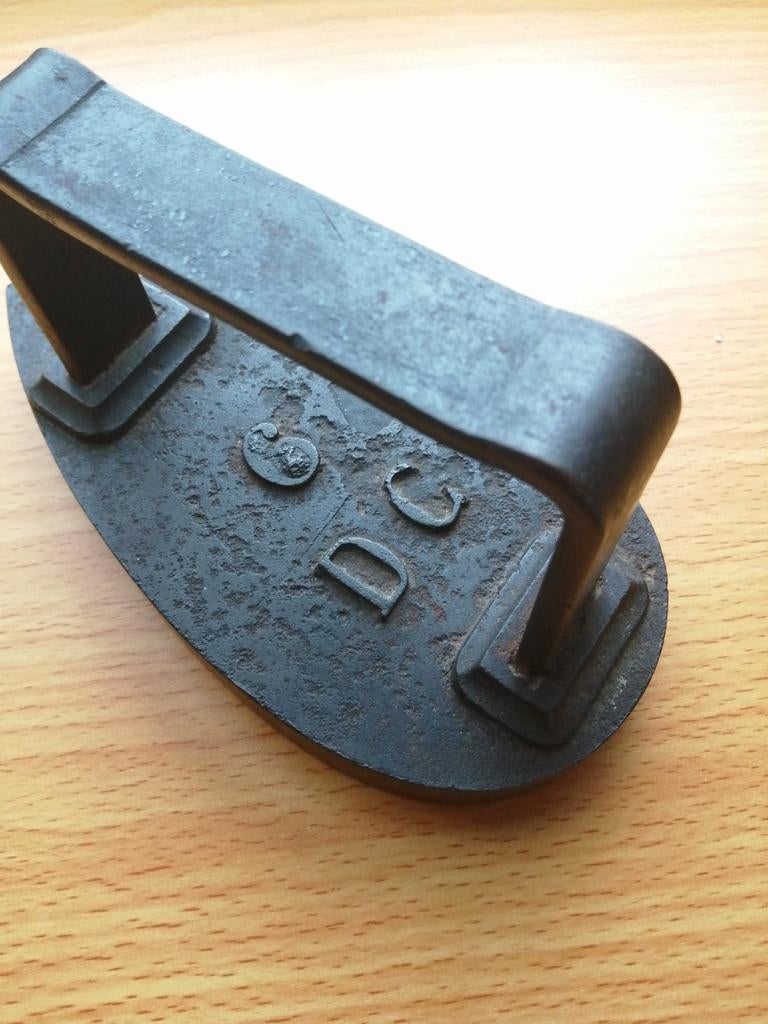 Fer à repasser ancien, Enlèvement