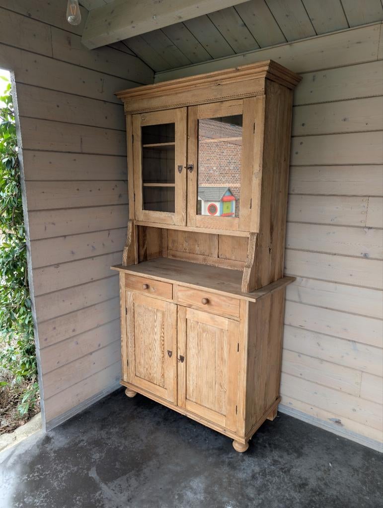 Buffetkast in opgeschuurd grenen, Huis en Inrichting, Ophalen