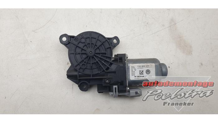 Moteur de vitre portière d'un Volkswagen UP, Autos : Pièces & Accessoires, Carrosserie & Tôlerie, Volkswagen, Utilisé, 3 mois de garantie